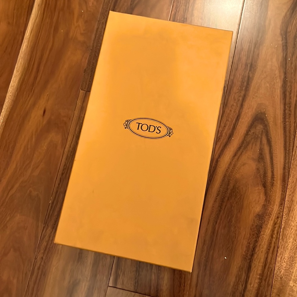 TOD’S Shoe Box